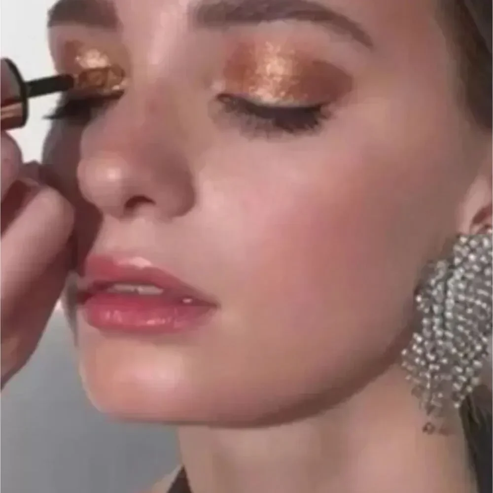 NIB Eloise Cosmetics GET LIT Metallic Foiled Liquid Eyeshadow in Pure Gold